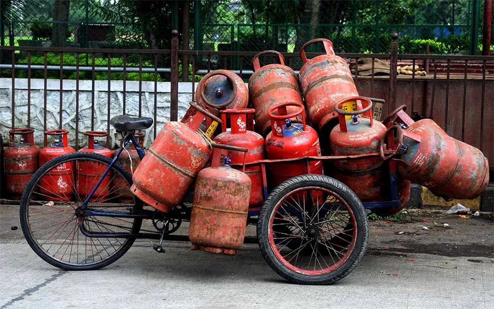 Gas Cylinder Crisis in India: Causes, Impact, and Solutions